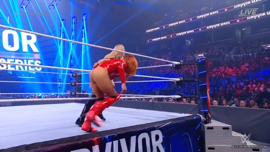 SURVIVOR_SERIES_2021_NOV__212C_2021_-_Becky_vs_Charlotte_0819.jpg