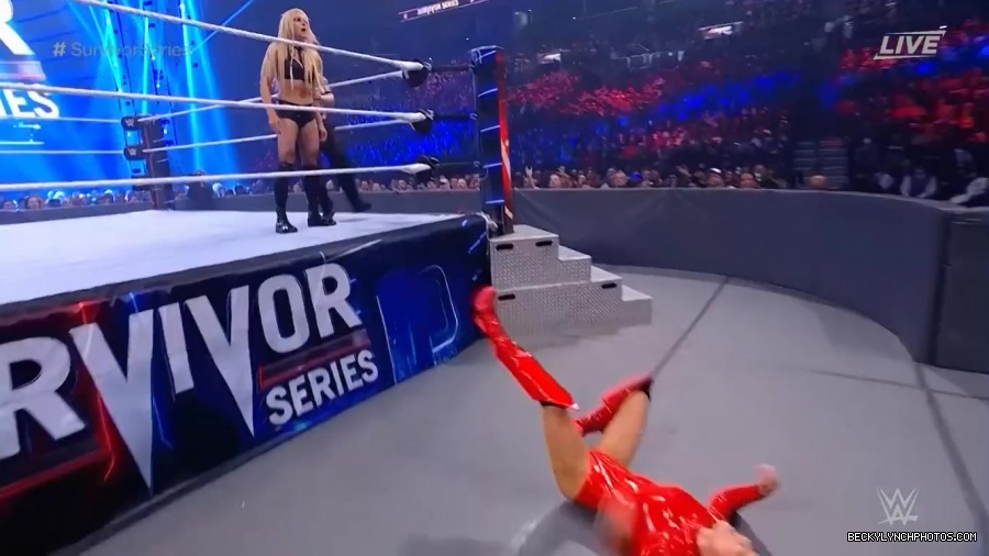 SURVIVOR_SERIES_2021_NOV__212C_2021_-_Becky_vs_Charlotte_0826.jpg