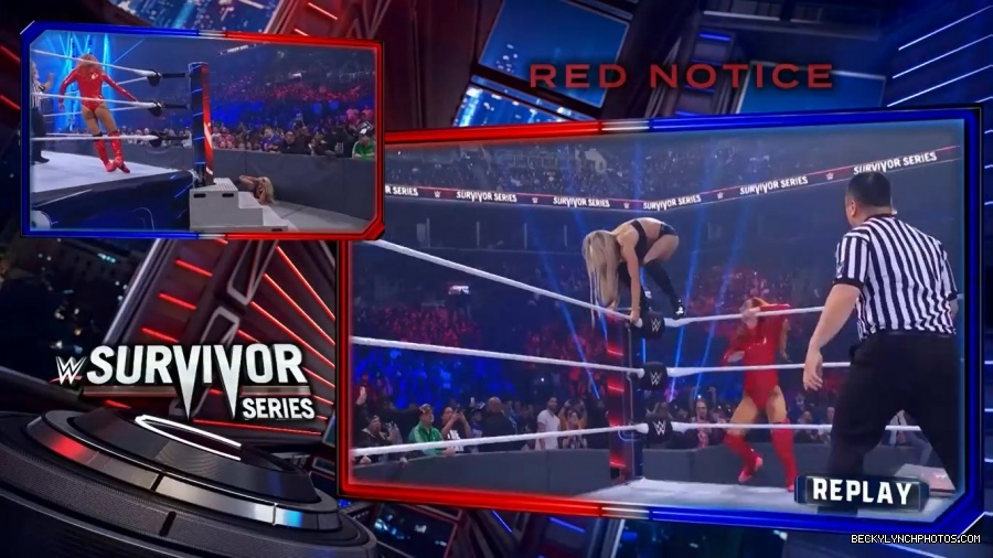 SURVIVOR_SERIES_2021_NOV__212C_2021_-_Becky_vs_Charlotte_0924.jpg
