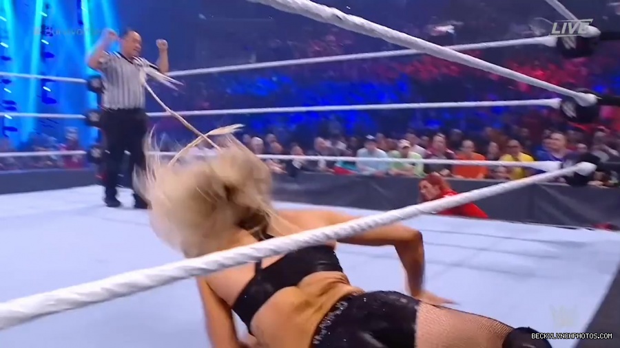 SURVIVOR_SERIES_2021_NOV__212C_2021_-_Becky_vs_Charlotte_1007.jpg