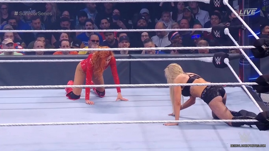SURVIVOR_SERIES_2021_NOV__212C_2021_-_Becky_vs_Charlotte_1044.jpg