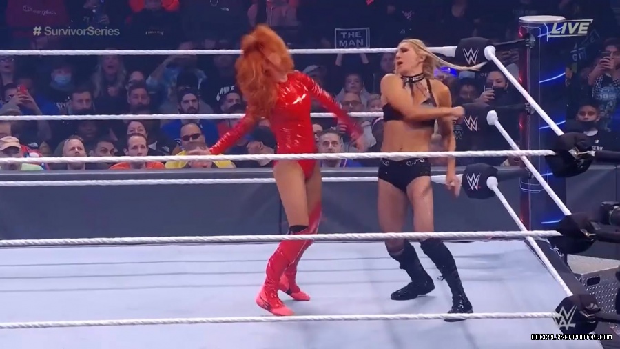 SURVIVOR_SERIES_2021_NOV__212C_2021_-_Becky_vs_Charlotte_1068.jpg