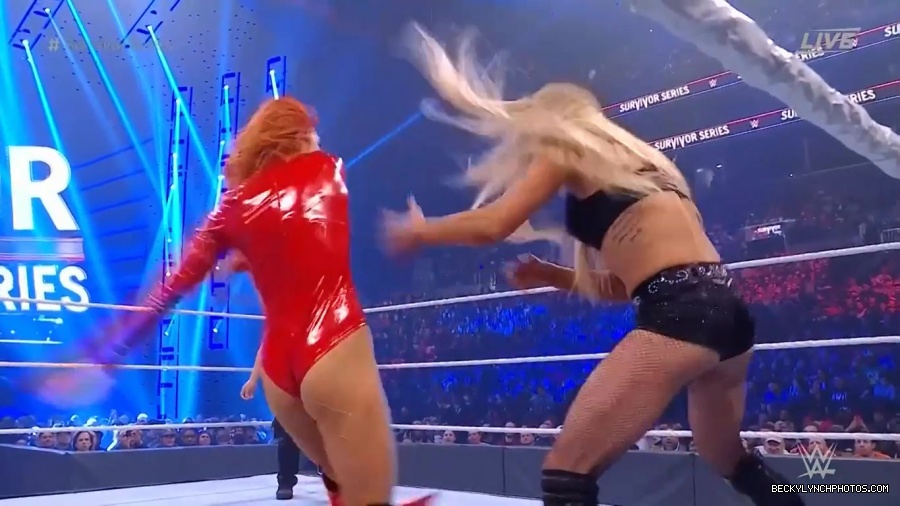 SURVIVOR_SERIES_2021_NOV__212C_2021_-_Becky_vs_Charlotte_1077.jpg