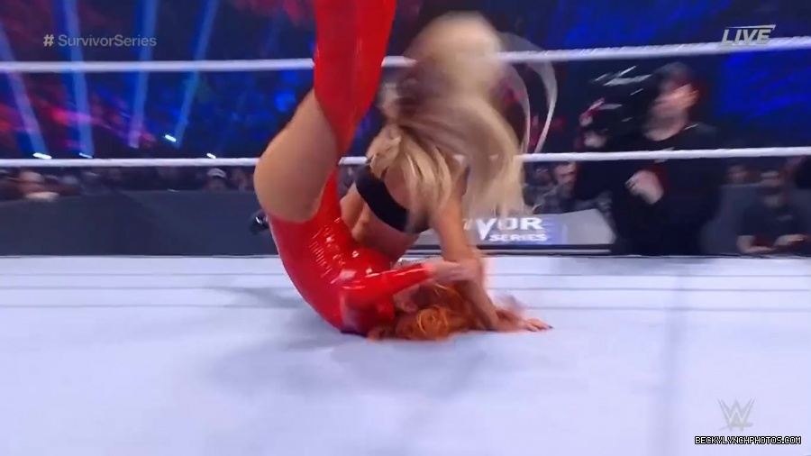 SURVIVOR_SERIES_2021_NOV__212C_2021_-_Becky_vs_Charlotte_1081.jpg