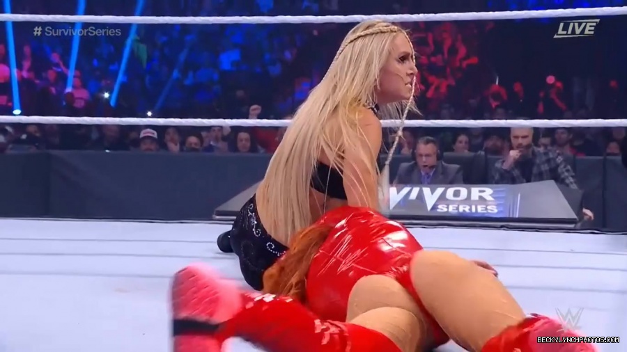SURVIVOR_SERIES_2021_NOV__212C_2021_-_Becky_vs_Charlotte_1084.jpg