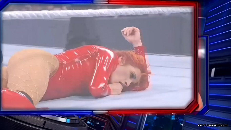 SURVIVOR_SERIES_2021_NOV__212C_2021_-_Becky_vs_Charlotte_1122.jpg