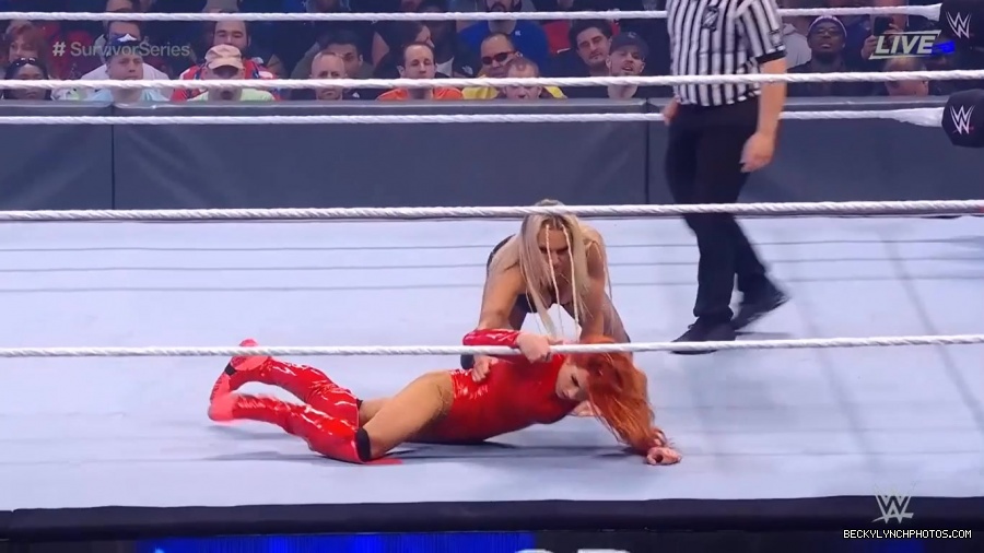 SURVIVOR_SERIES_2021_NOV__212C_2021_-_Becky_vs_Charlotte_1132.jpg