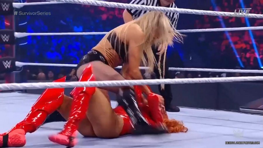 SURVIVOR_SERIES_2021_NOV__212C_2021_-_Becky_vs_Charlotte_1136.jpg