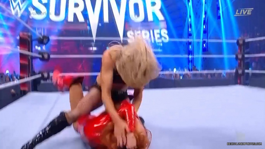 SURVIVOR_SERIES_2021_NOV__212C_2021_-_Becky_vs_Charlotte_1143.jpg