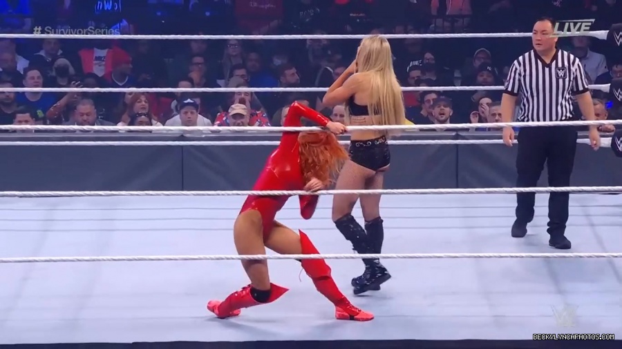 SURVIVOR_SERIES_2021_NOV__212C_2021_-_Becky_vs_Charlotte_1175.jpg