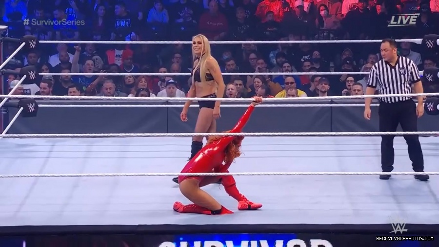 SURVIVOR_SERIES_2021_NOV__212C_2021_-_Becky_vs_Charlotte_1181.jpg