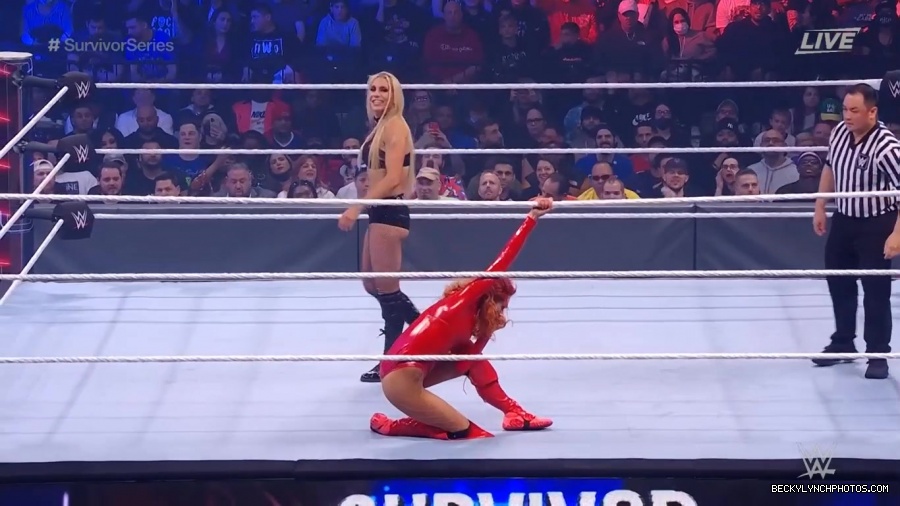 SURVIVOR_SERIES_2021_NOV__212C_2021_-_Becky_vs_Charlotte_1182.jpg