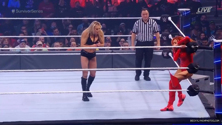 SURVIVOR_SERIES_2021_NOV__212C_2021_-_Becky_vs_Charlotte_1209.jpg