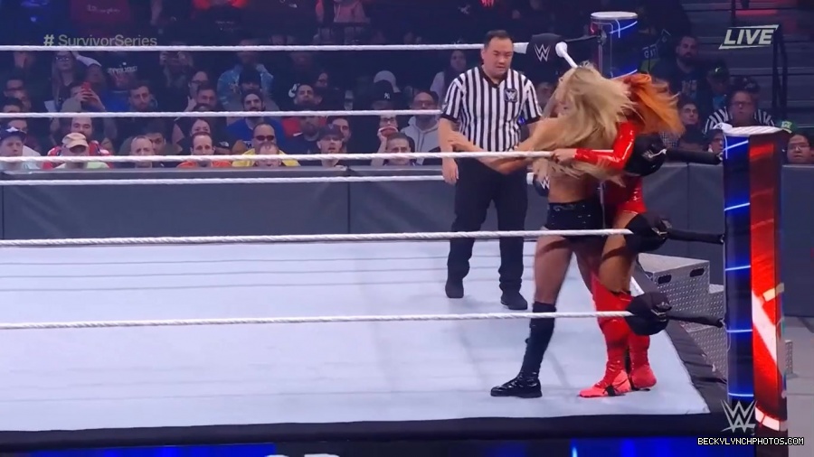 SURVIVOR_SERIES_2021_NOV__212C_2021_-_Becky_vs_Charlotte_1213.jpg