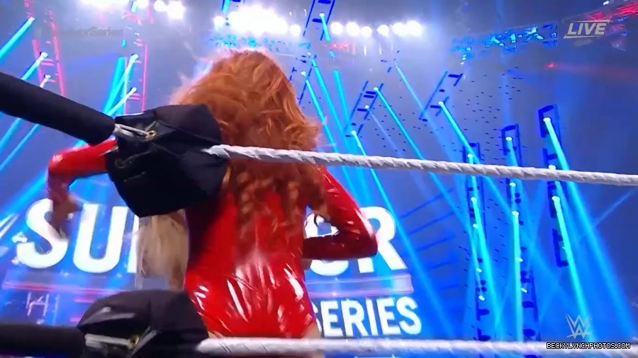 SURVIVOR_SERIES_2021_NOV__212C_2021_-_Becky_vs_Charlotte_1214.jpg