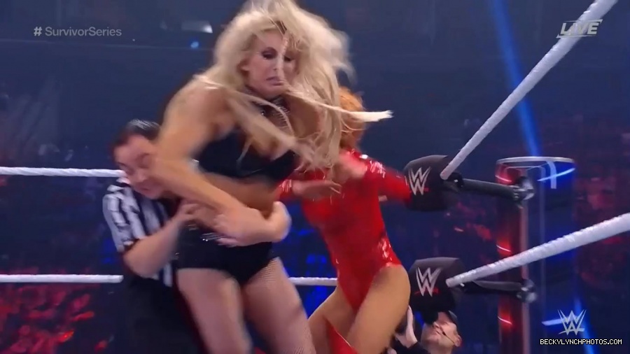 SURVIVOR_SERIES_2021_NOV__212C_2021_-_Becky_vs_Charlotte_1235.jpg