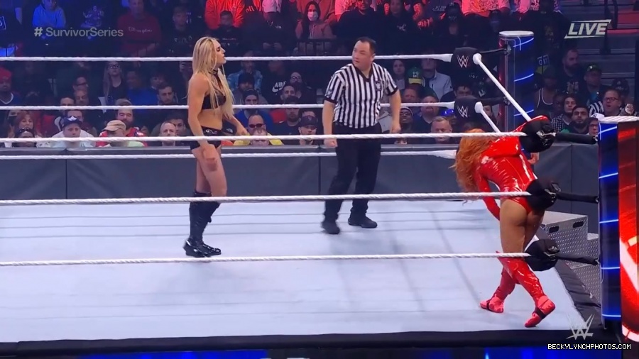 SURVIVOR_SERIES_2021_NOV__212C_2021_-_Becky_vs_Charlotte_1242.jpg