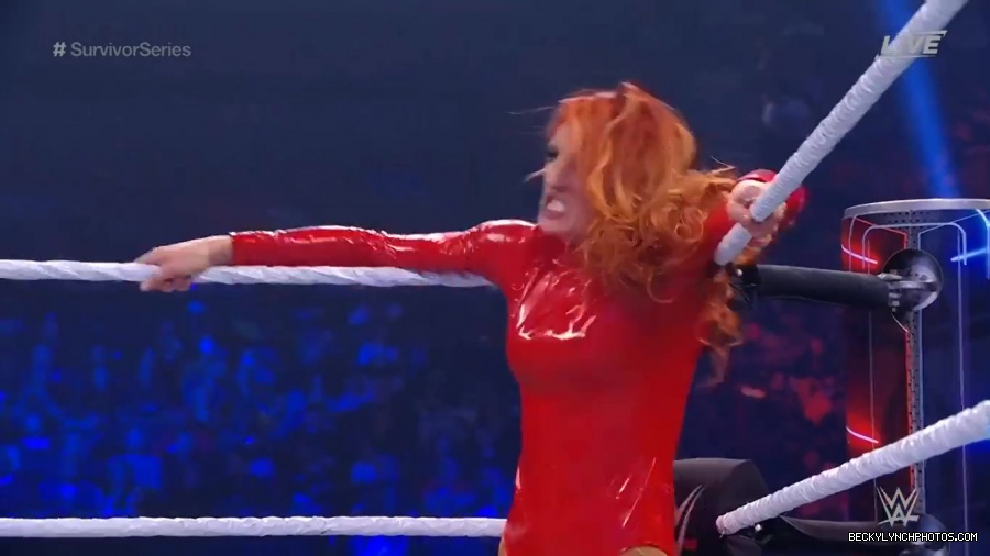 SURVIVOR_SERIES_2021_NOV__212C_2021_-_Becky_vs_Charlotte_1249.jpg