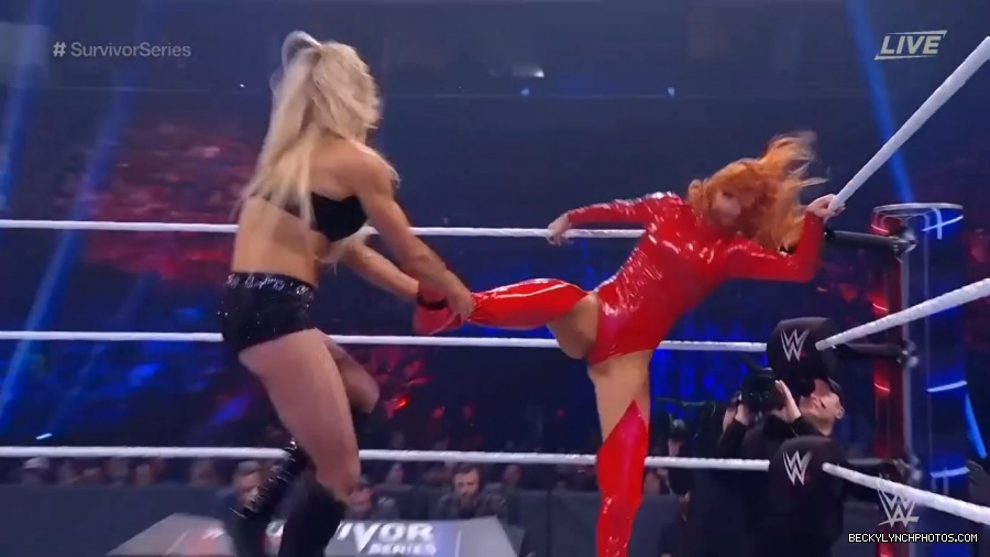 SURVIVOR_SERIES_2021_NOV__212C_2021_-_Becky_vs_Charlotte_1251.jpg