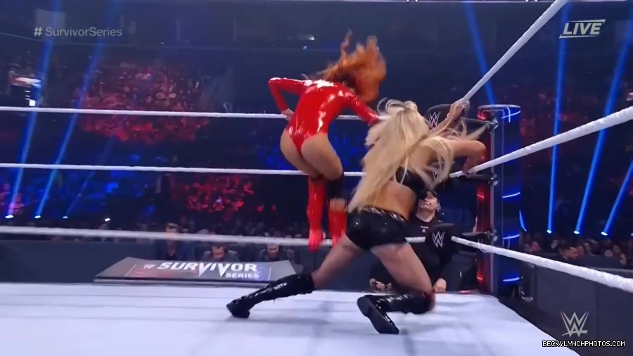 SURVIVOR_SERIES_2021_NOV__212C_2021_-_Becky_vs_Charlotte_1266.jpg