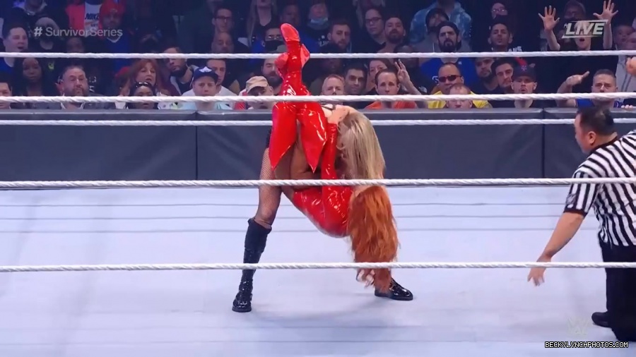 SURVIVOR_SERIES_2021_NOV__212C_2021_-_Becky_vs_Charlotte_1304.jpg