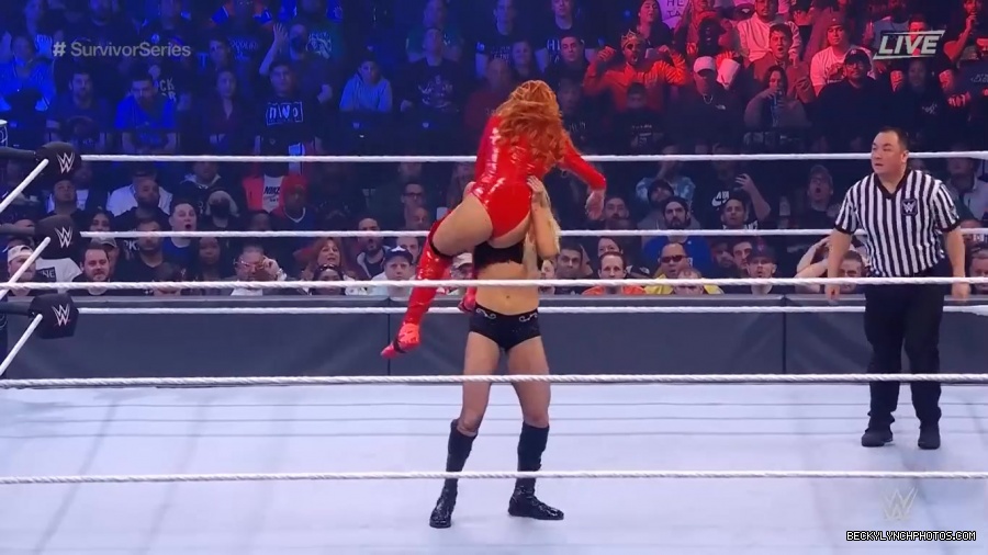 SURVIVOR_SERIES_2021_NOV__212C_2021_-_Becky_vs_Charlotte_1310.jpg