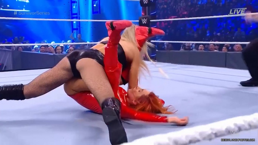 SURVIVOR_SERIES_2021_NOV__212C_2021_-_Becky_vs_Charlotte_1316.jpg