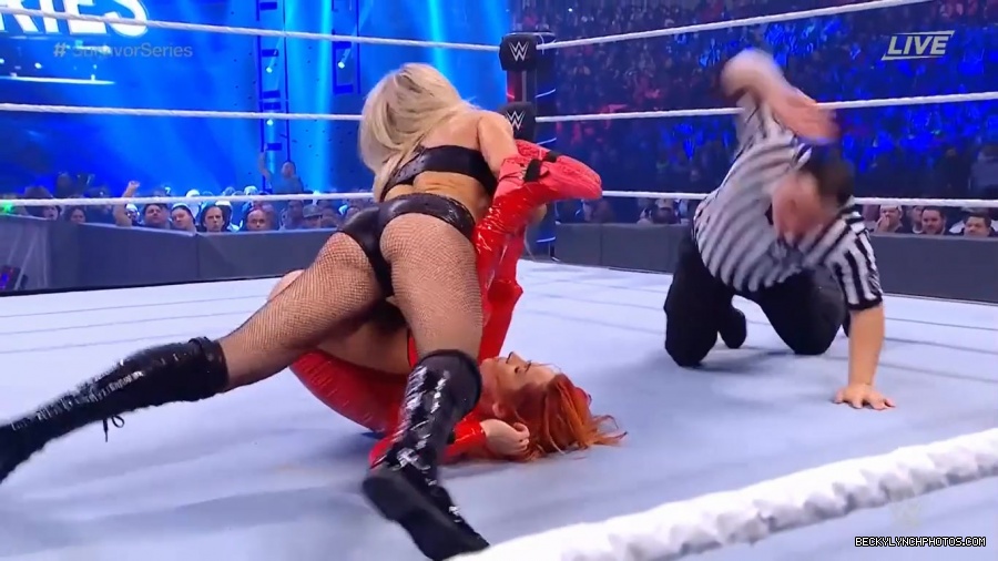 SURVIVOR_SERIES_2021_NOV__212C_2021_-_Becky_vs_Charlotte_1319.jpg