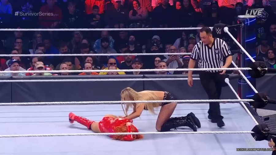 SURVIVOR_SERIES_2021_NOV__212C_2021_-_Becky_vs_Charlotte_1375.jpg