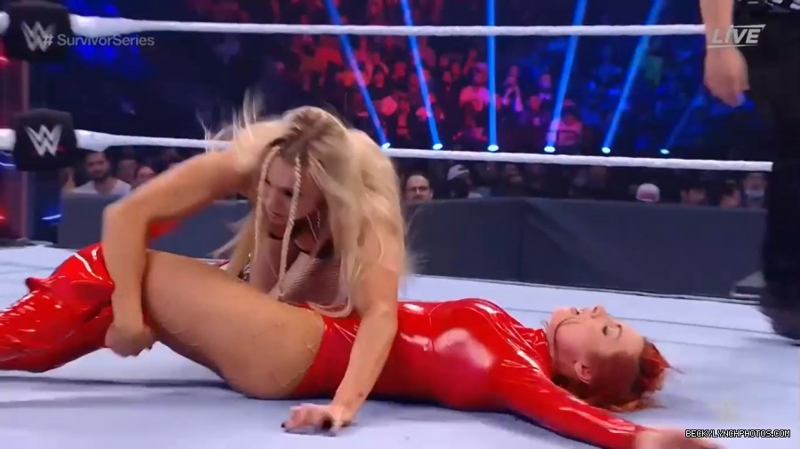 SURVIVOR_SERIES_2021_NOV__212C_2021_-_Becky_vs_Charlotte_1377.jpg