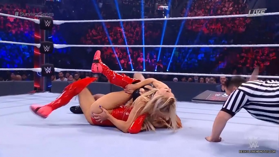 SURVIVOR_SERIES_2021_NOV__212C_2021_-_Becky_vs_Charlotte_1382.jpg