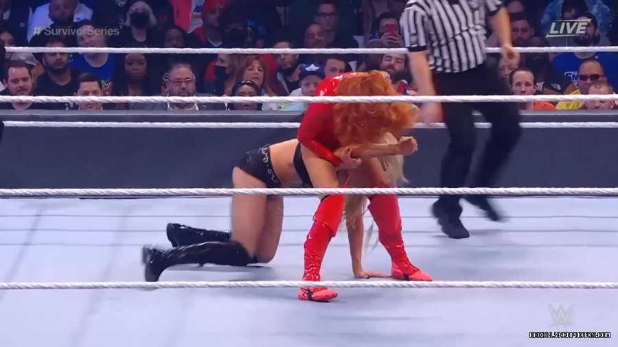 SURVIVOR_SERIES_2021_NOV__212C_2021_-_Becky_vs_Charlotte_1435.jpg