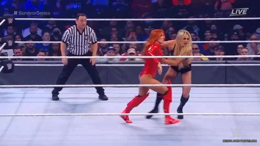SURVIVOR_SERIES_2021_NOV__212C_2021_-_Becky_vs_Charlotte_1453.jpg