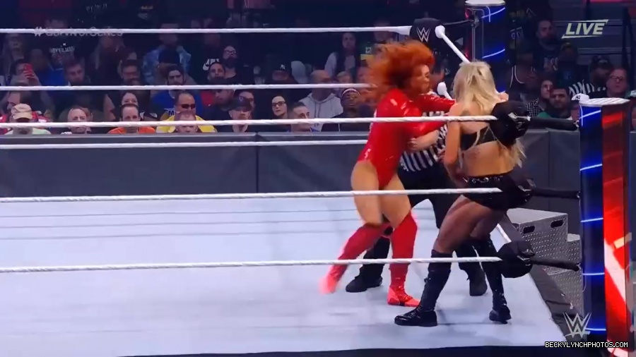SURVIVOR_SERIES_2021_NOV__212C_2021_-_Becky_vs_Charlotte_1475.jpg