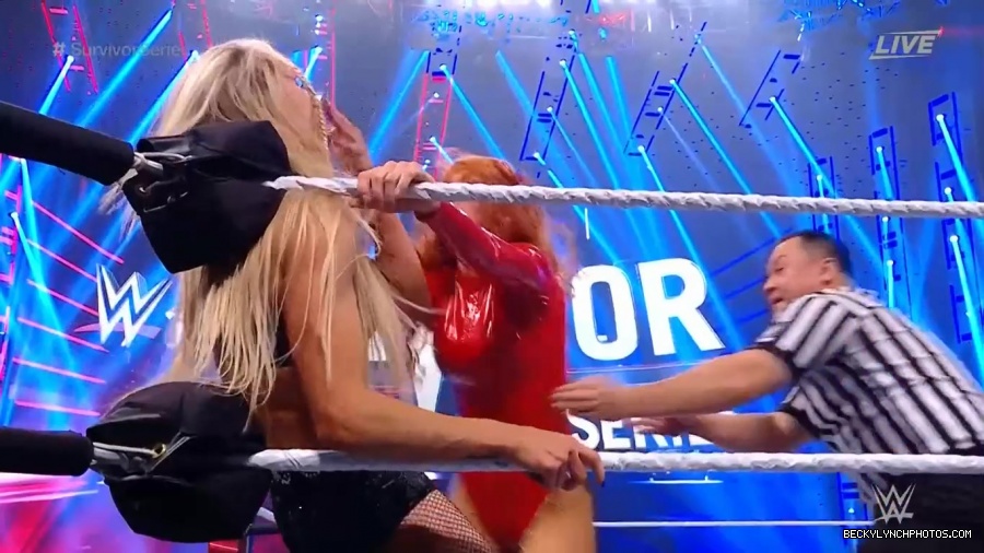 SURVIVOR_SERIES_2021_NOV__212C_2021_-_Becky_vs_Charlotte_1478.jpg