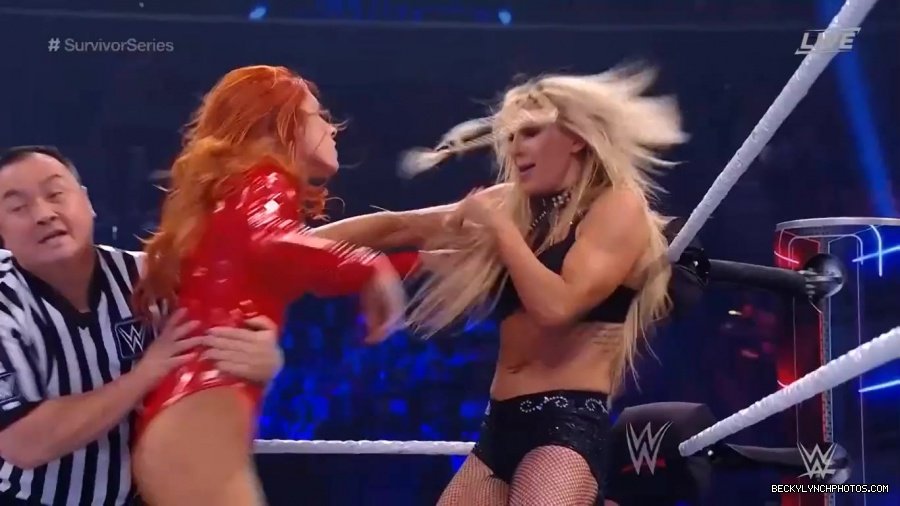 SURVIVOR_SERIES_2021_NOV__212C_2021_-_Becky_vs_Charlotte_1481.jpg