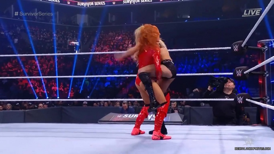 SURVIVOR_SERIES_2021_NOV__212C_2021_-_Becky_vs_Charlotte_1513.jpg