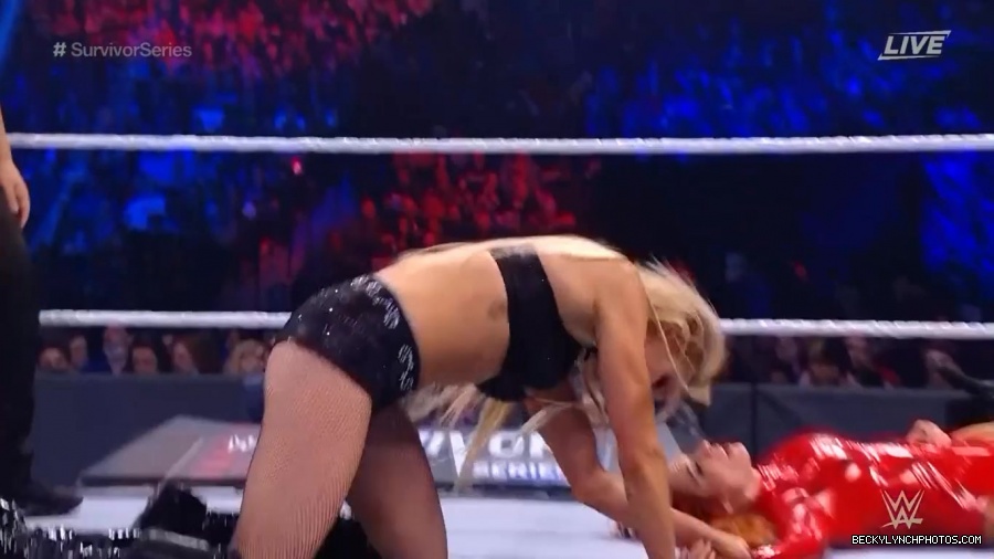 SURVIVOR_SERIES_2021_NOV__212C_2021_-_Becky_vs_Charlotte_1578.jpg