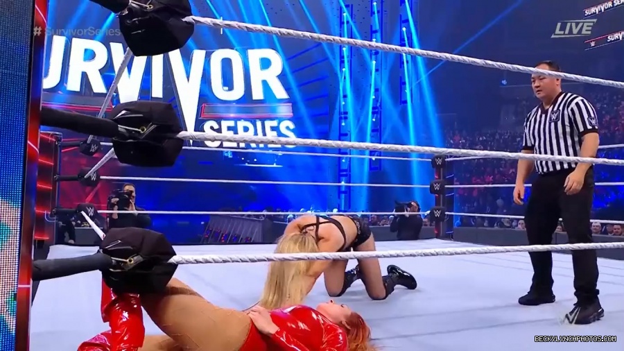 SURVIVOR_SERIES_2021_NOV__212C_2021_-_Becky_vs_Charlotte_1580.jpg