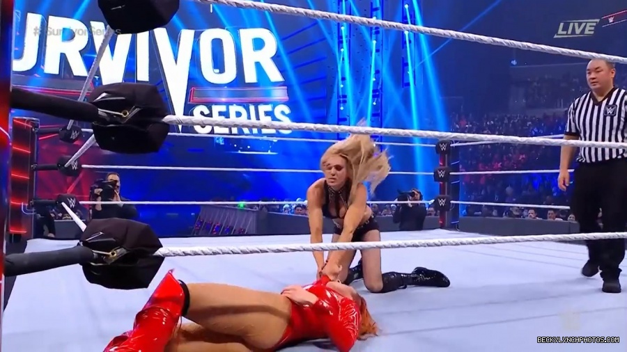 SURVIVOR_SERIES_2021_NOV__212C_2021_-_Becky_vs_Charlotte_1582.jpg