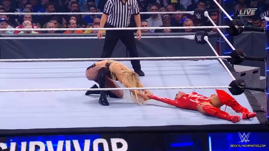 SURVIVOR_SERIES_2021_NOV__212C_2021_-_Becky_vs_Charlotte_1586.jpg