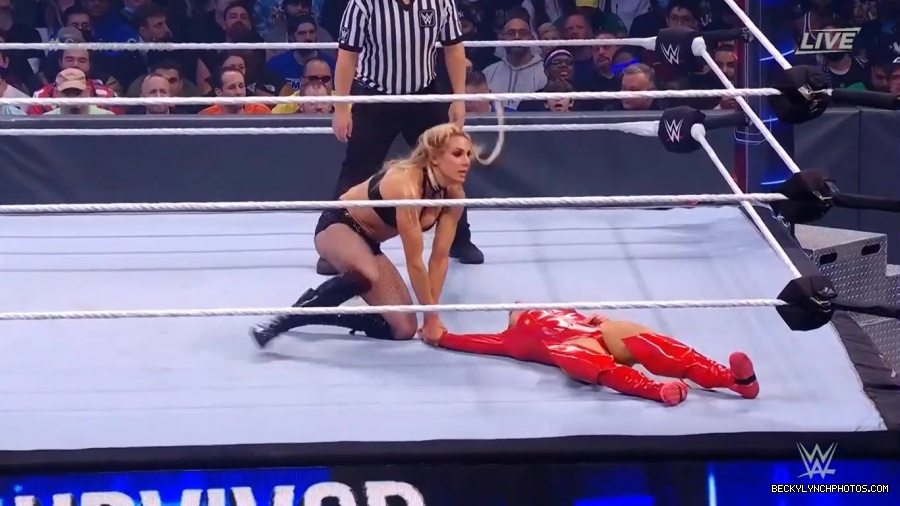 SURVIVOR_SERIES_2021_NOV__212C_2021_-_Becky_vs_Charlotte_1588.jpg