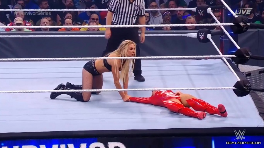 SURVIVOR_SERIES_2021_NOV__212C_2021_-_Becky_vs_Charlotte_1590.jpg