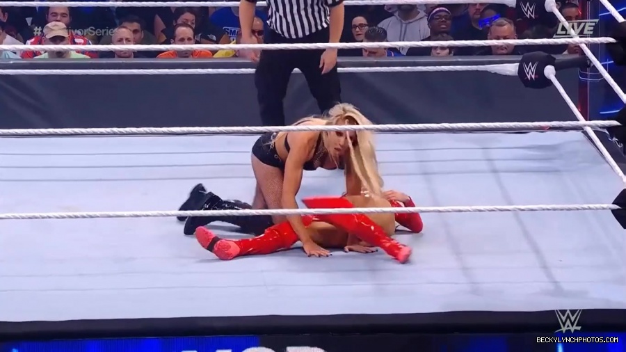 SURVIVOR_SERIES_2021_NOV__212C_2021_-_Becky_vs_Charlotte_1595.jpg