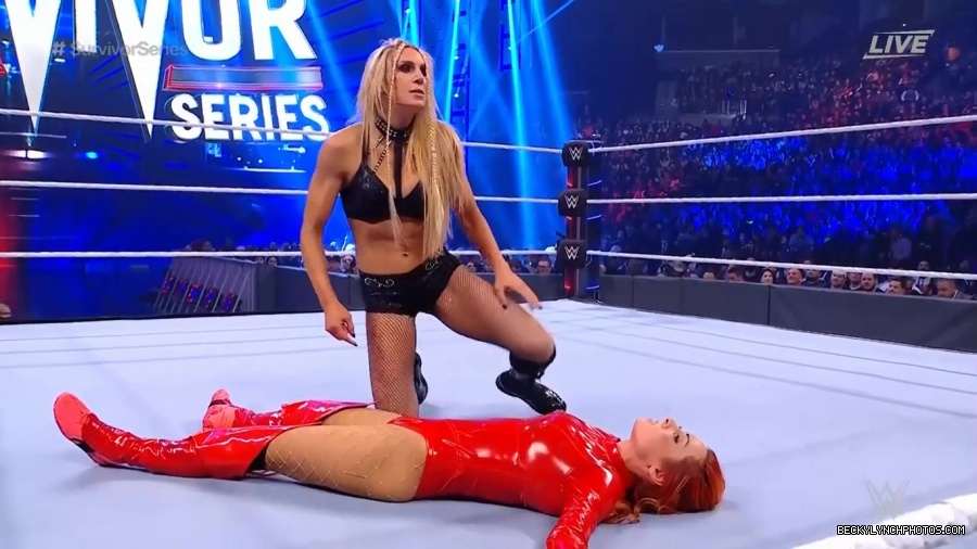 SURVIVOR_SERIES_2021_NOV__212C_2021_-_Becky_vs_Charlotte_1611.jpg