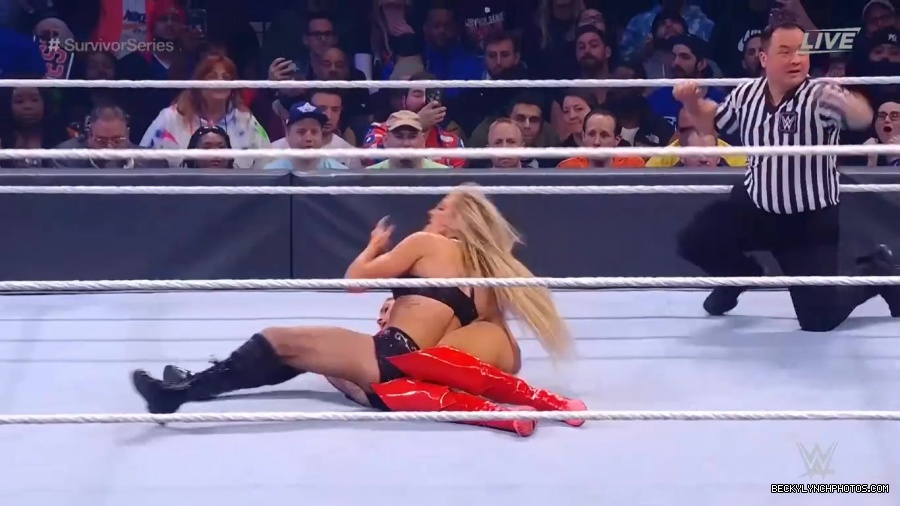 SURVIVOR_SERIES_2021_NOV__212C_2021_-_Becky_vs_Charlotte_1676.jpg