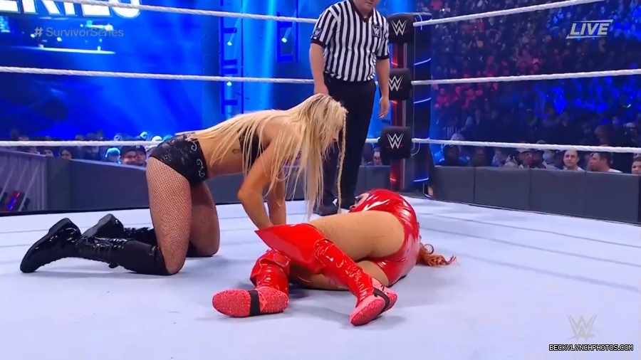 SURVIVOR_SERIES_2021_NOV__212C_2021_-_Becky_vs_Charlotte_1740.jpg