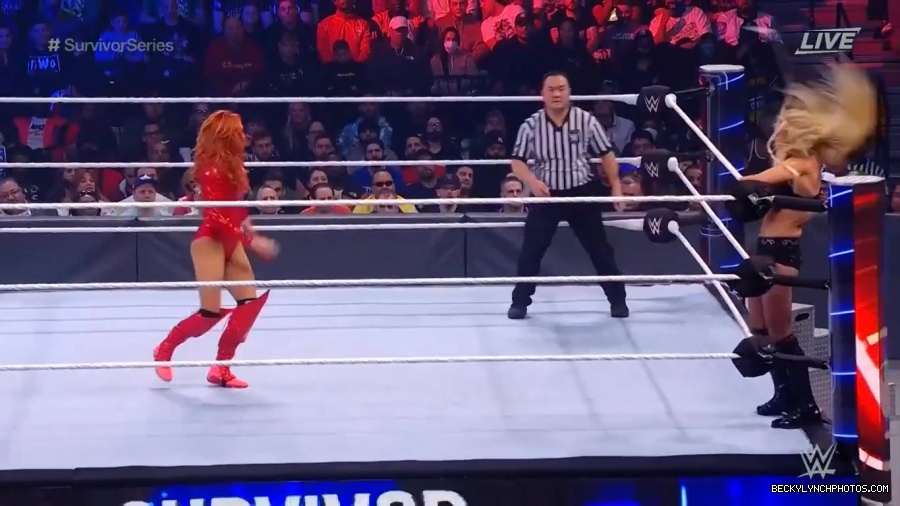 SURVIVOR_SERIES_2021_NOV__212C_2021_-_Becky_vs_Charlotte_1797.jpg