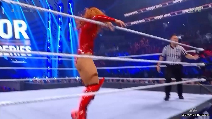SURVIVOR_SERIES_2021_NOV__212C_2021_-_Becky_vs_Charlotte_1809.jpg