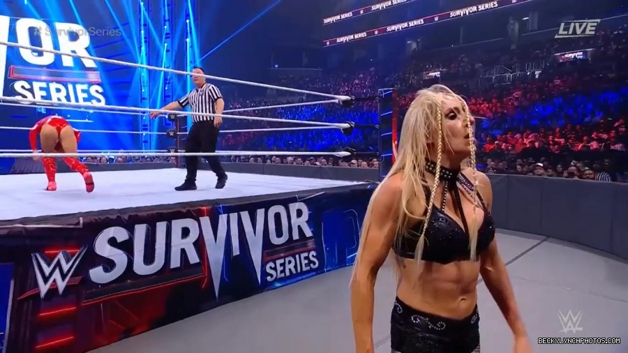 SURVIVOR_SERIES_2021_NOV__212C_2021_-_Becky_vs_Charlotte_1815.jpg